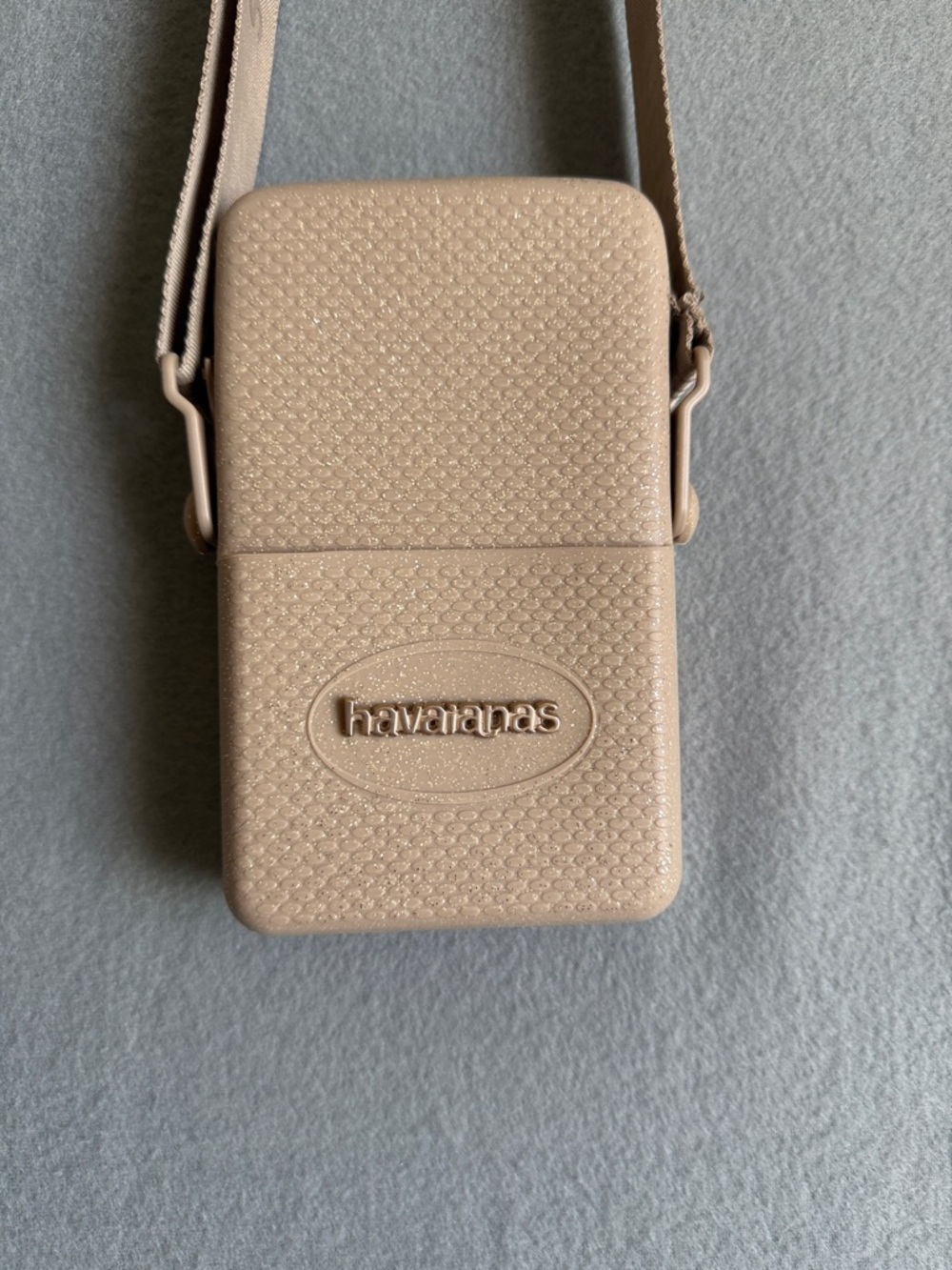 Havaianas Compact Crossbody Phone Pouch in Beige - Picture 2 of 8